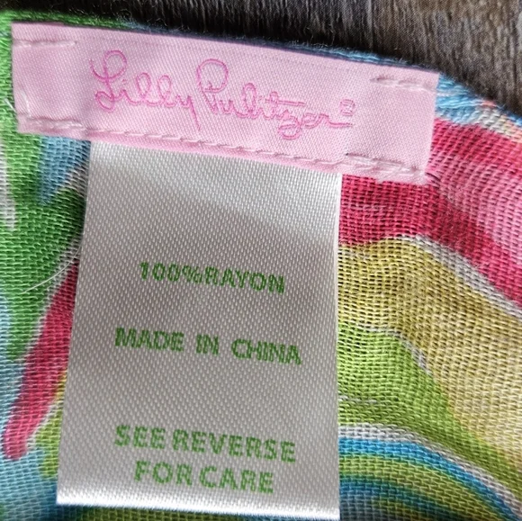 Lilly Pulitzer Riley Infinity Loop Scarf So A Peeling Pattern Elephant Pink - Picture 5 of 5